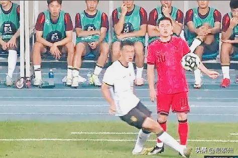 摔跤预选赛焦点战：漠南迅豹队绝杀北城巨龙队，新星闪耀。本土核心状态回升的简单介绍