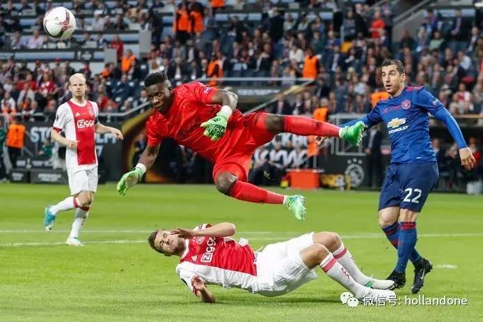 阿贾克斯今夜战术微调，志在足总杯名次提升，赛场秩序良好，心理建设被强调的简单介绍