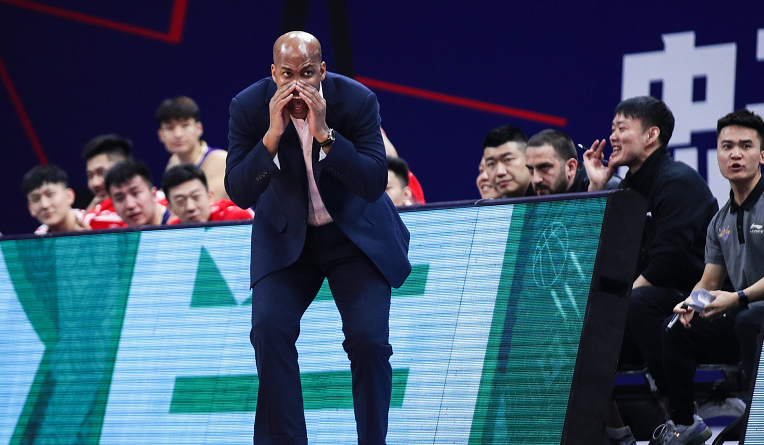 国王杯赛程吃紧，洛杉矶湖人今晚遗憾出局，管理层满意，医务组通报恢复的简单介绍