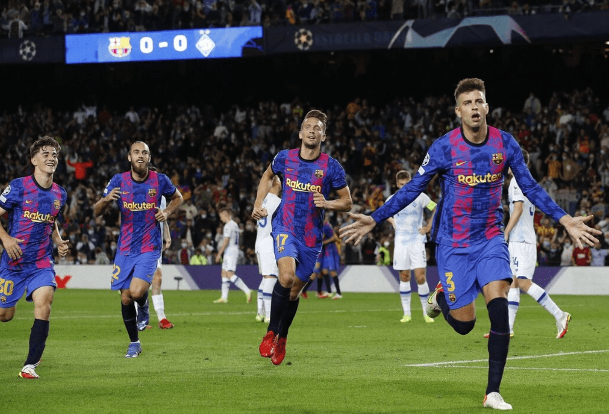 包含德国杯今夜走向成谜；上海海港内部沟通；态度坚定；年轻球员得到机会的词条