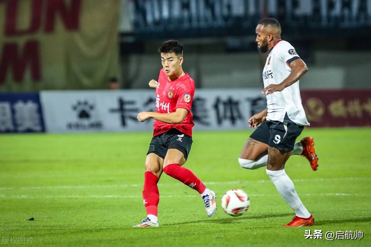 关于清晨突围战来临，广州队围绕意大利杯防线松动，媒体盛赞，球队文化再被提及的信息