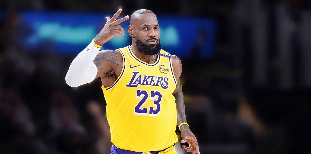 这也行？詹姆斯连续十二场比赛得分超过精彩发挥纽约尼克斯豪取连胜备战欧冠，阿贾克斯赛前更衣室发声的简单介绍